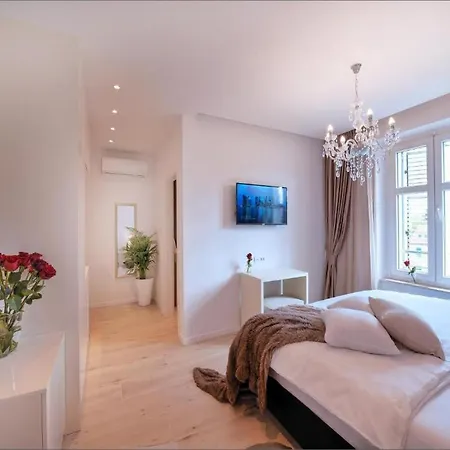 בית הארחה Via Porto ספליט