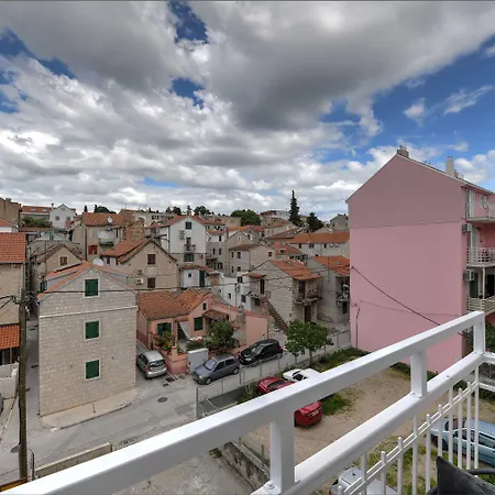 בית הארחה Via Porto 4*