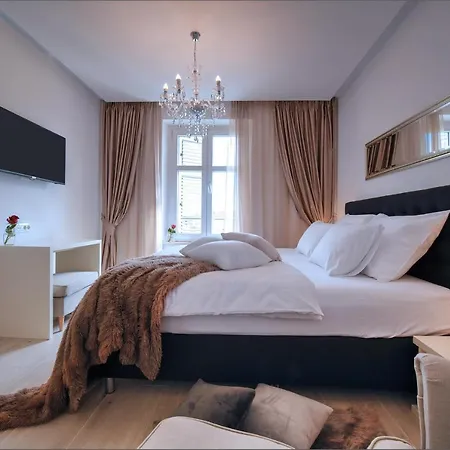 Via Porto 4*