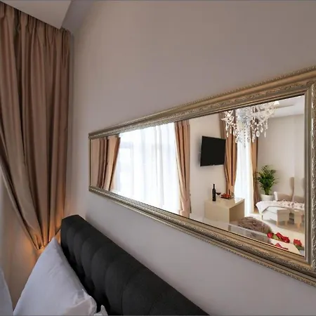 בית הארחה Via Porto 4*