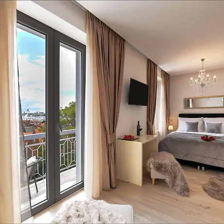 Gostinjska kuća Via Porto 4*
