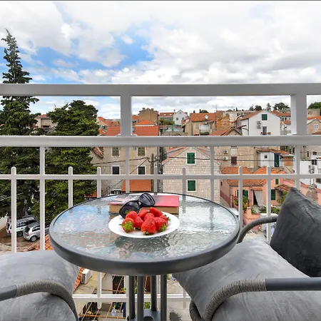 Via Porto 4*