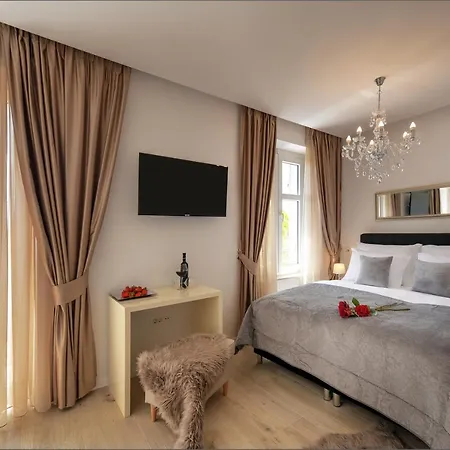 Via Porto 4*