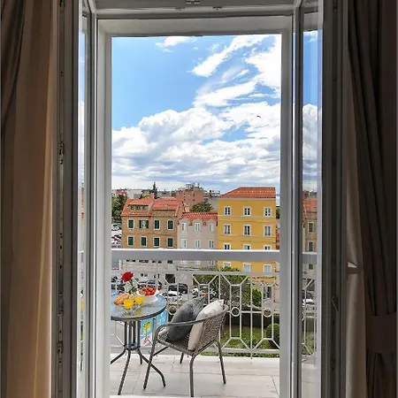 Gostinjska kuća Via Porto 4*