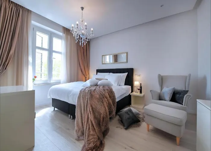 ゲストハウス Via Porto 4*