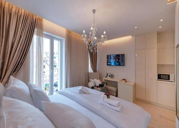 ゲストハウス Via Porto 4*