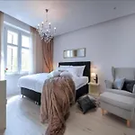 בית הארחה Via Porto 4*
